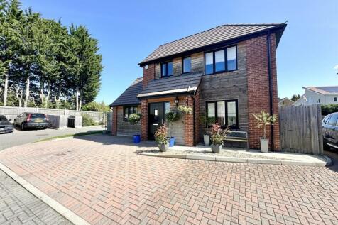 Laburnum Villas, Hartpury GL19 3 bed detached house for sale