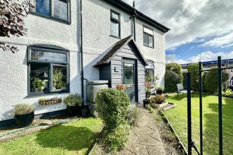 Hucclecote Road, Hucclecote GL3 5 bed detached house for sale