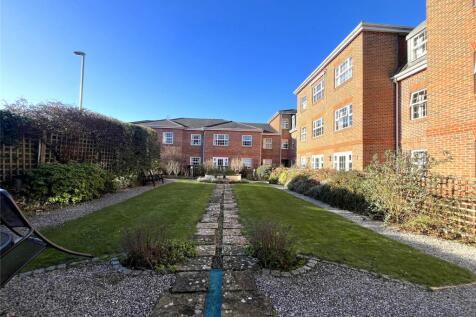 London Road, Camberley, Surrey, GU15 2 bed retirement property for sale