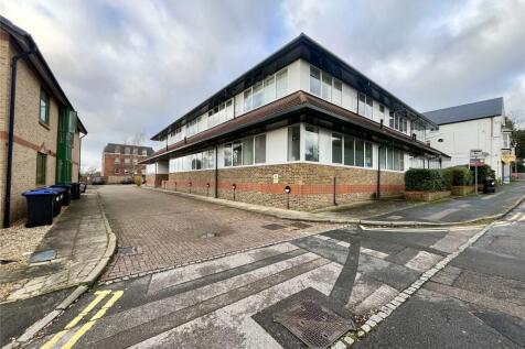 Victoria Avenue, Camberley, GU15 1 bed flat for sale