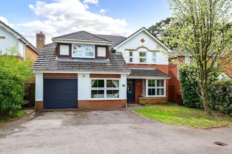 Heathside Park, Camberley, Surrey, GU15 6 bed detached house for sale