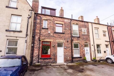 Blenheim Terrace, Batley, WF17 4 bed terraced house for sale