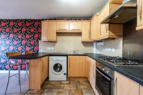 Mill Lane, Dewsbury, WF12 1 bed apartment for sale