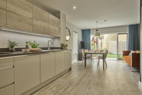 4 bedroom town house for sale