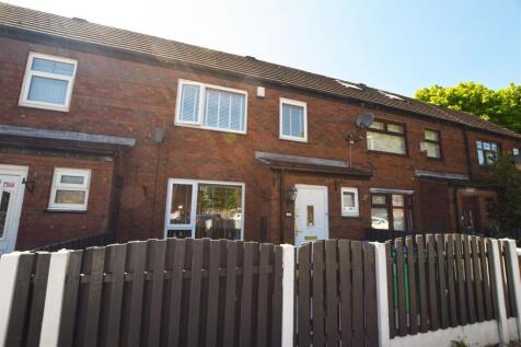 3 bedroom town house for sale