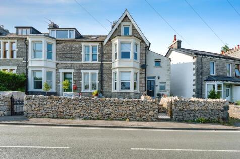 4 bedroom end of terrace house for sale