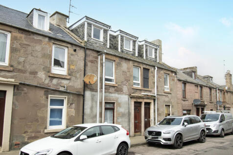 3 bedroom flat for sale