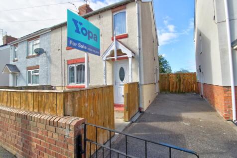 3 bedroom semi-detached house for sale