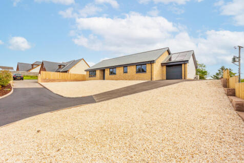 3 bedroom detached bungalow for sale