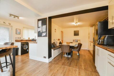 3 bedroom property for sale