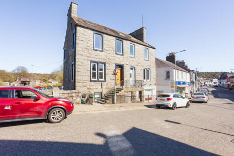 5 bedroom semi-detached house for sale