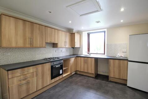 3 bedroom flat for sale