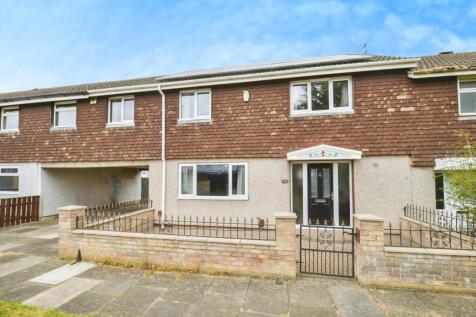 5 bedroom semi-detached house for sale