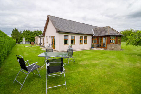 4 bedroom detached bungalow for sale