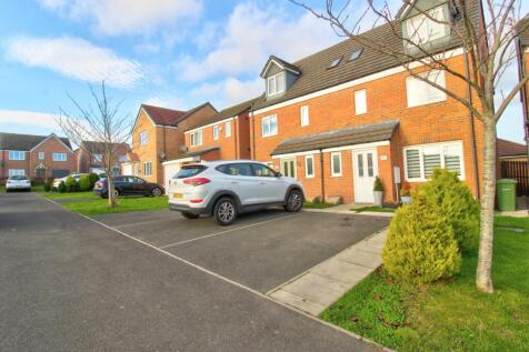 4 bedroom semi-detached house for sale