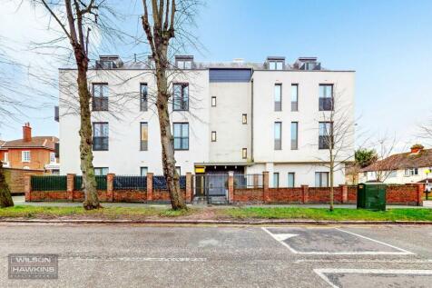 2 Roxborough Avenue, Harrow HA1 1 bed flat for sale