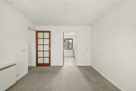 Betjeman Close, Pinner HA5 2 bed retirement property for sale