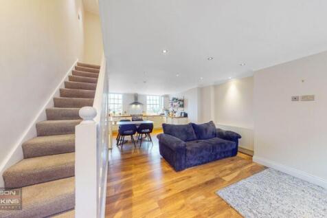 Crown Street, Harrow on the Hill HA2 4 bed cottage for sale