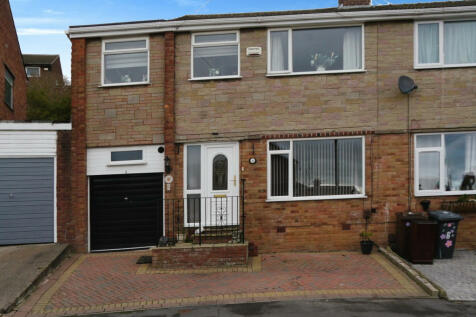 4 bedroom semi-detached house for sale