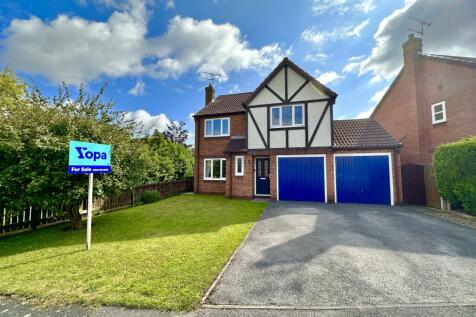 4 bedroom detached house for sale