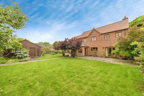 5 bedroom detached house for sale