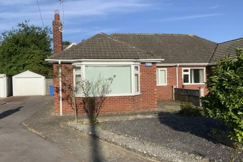 2 bedroom semi-detached bungalow for sale