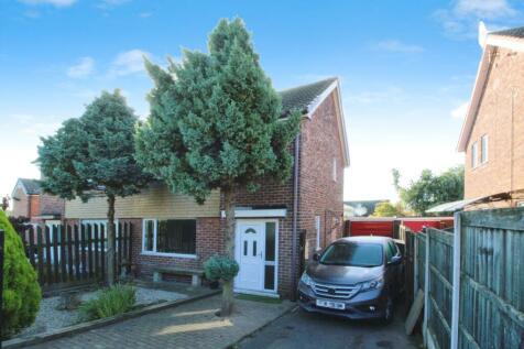 3 bedroom semi-detached house for sale