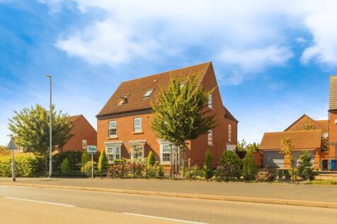 6 bedroom detached house for sale