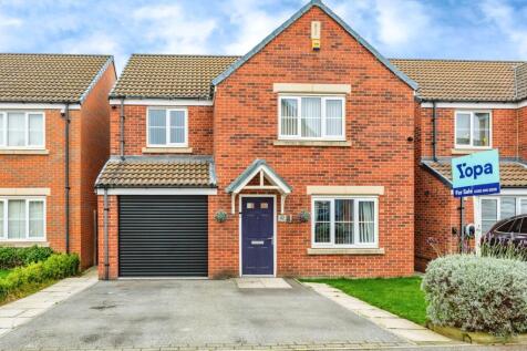 4 bedroom detached house for sale