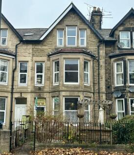 7 bedroom terraced house for sale