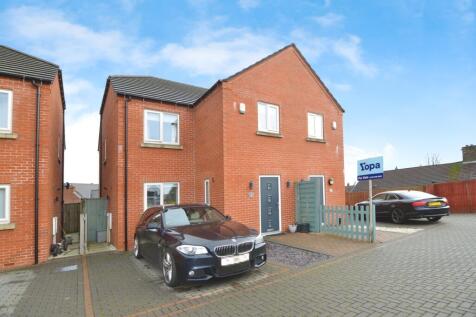 4 bedroom semi-detached house for sale