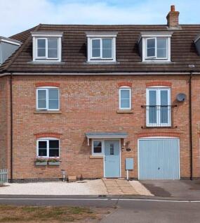 4 bedroom terraced house for sale