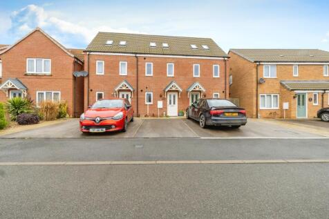 3 bedroom terraced house for sale