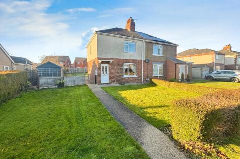 2 bedroom semi-detached house for sale