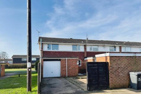 3 bedroom end of terrace house for sale