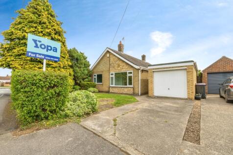 2 bedroom detached bungalow for sale