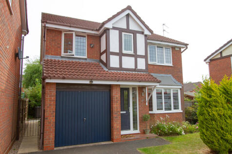 4 bedroom detached house for sale