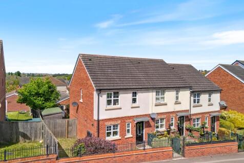 3 bedroom semi-detached house for sale