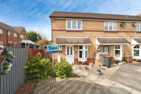 2 bedroom semi-detached house for sale