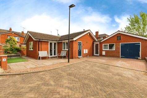3 bedroom detached bungalow for sale
