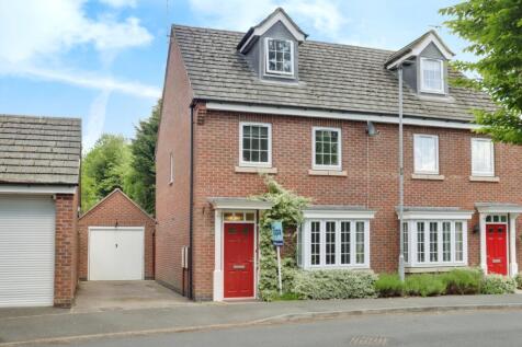 3 bedroom semi-detached house for sale