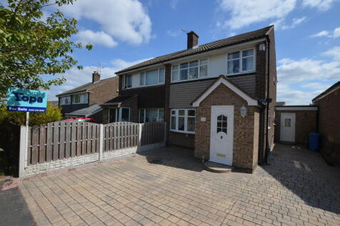 3 bedroom semi-detached house for sale