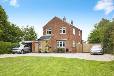 3 bedroom detached house for sale