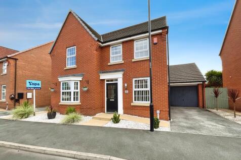 4 bedroom detached house for sale