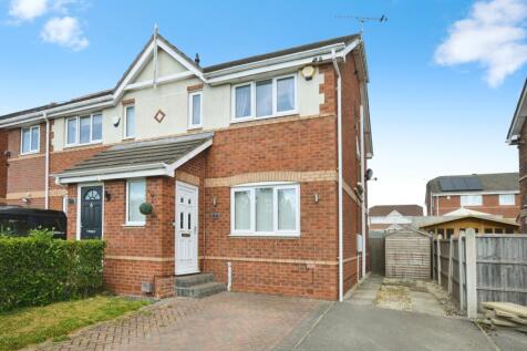 3 bedroom semi-detached house for sale