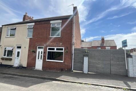2 bedroom semi-detached house for sale