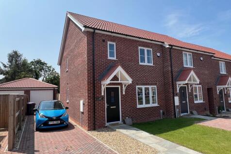 3 bedroom end of terrace house for sale