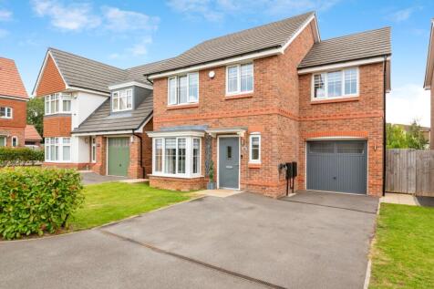 4 bedroom detached house for sale