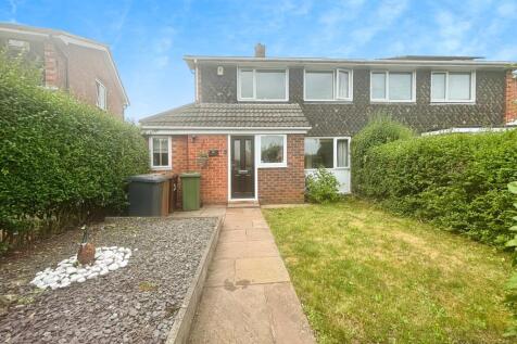 3 bedroom semi-detached house for sale