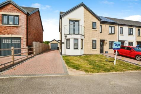 3 bedroom end of terrace house for sale
